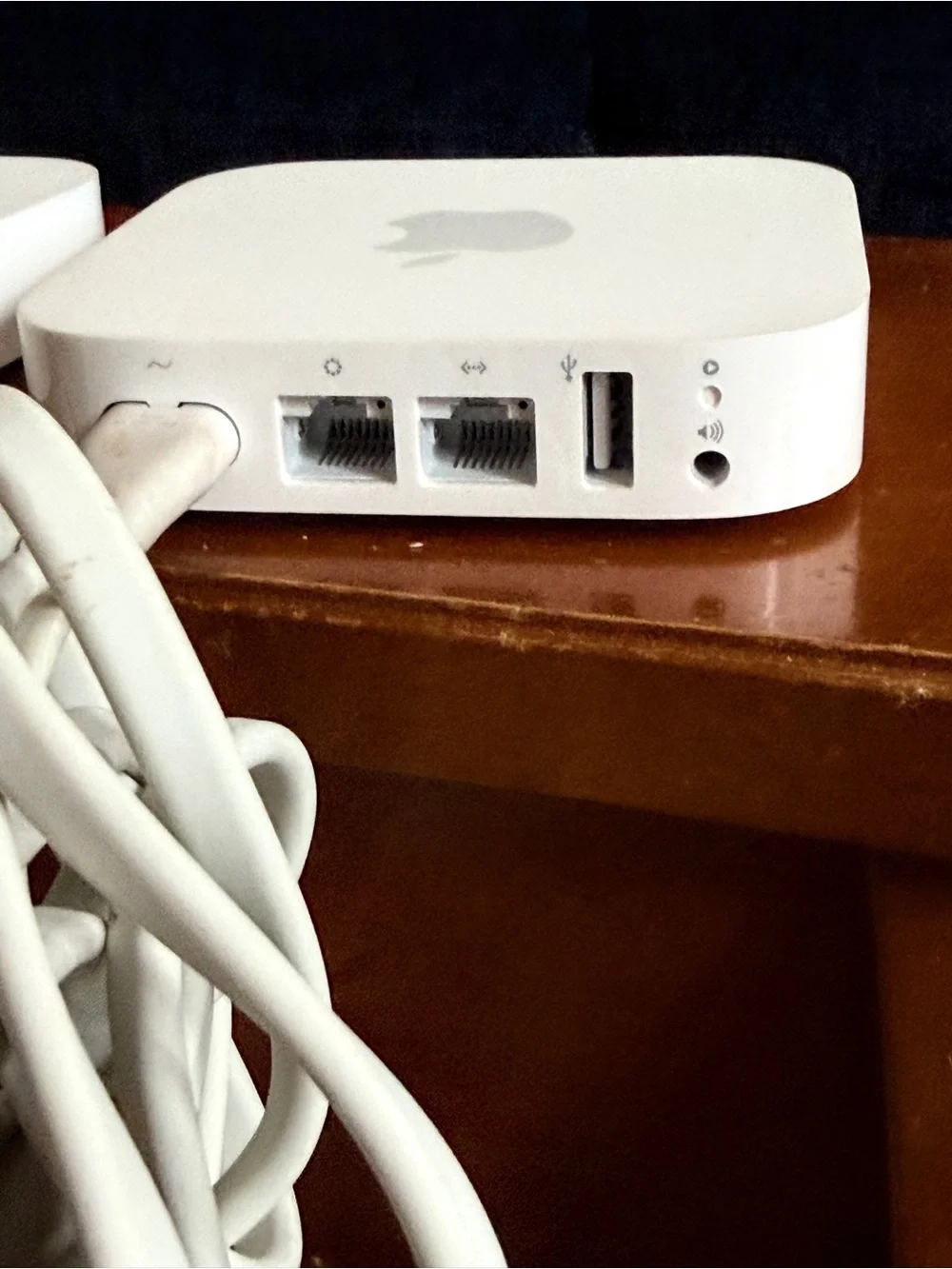 Apple AirPort Extremes and Express base stations - set of 6